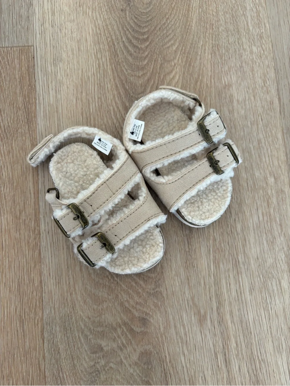 Gap Toddler Sherpa-Lined Buckle Sandals (never used)